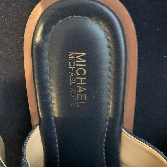 Michael Michael Kors ladies sandals - Picture 2 of 8